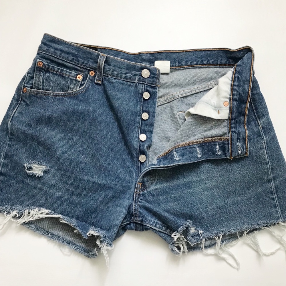 Levi’s | 501 Button fly high waist cut off shorts